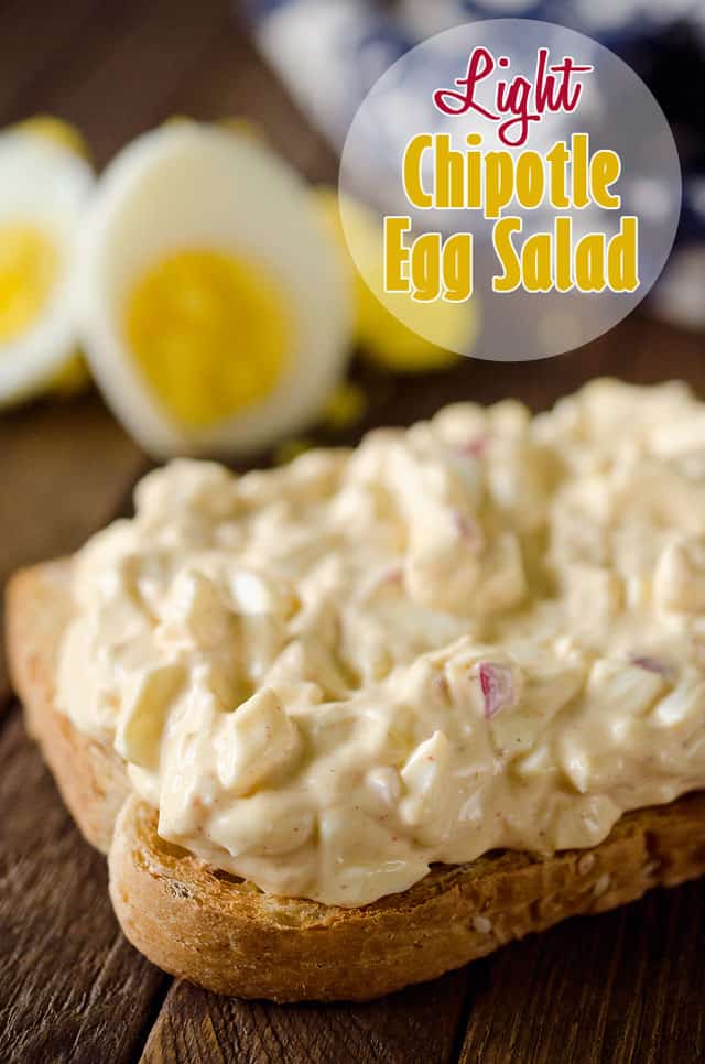 Light Chipotle Egg Salad - A quick and healthy lunch idea bursting with spicy chipotle flavor for a twist on this classic lunch! #EggSalad #Healthy #Sandwich #Lunch