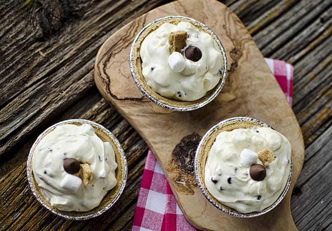 S'mores Mini No-Bake Cream Pies - Krafted Koch S'mores Week