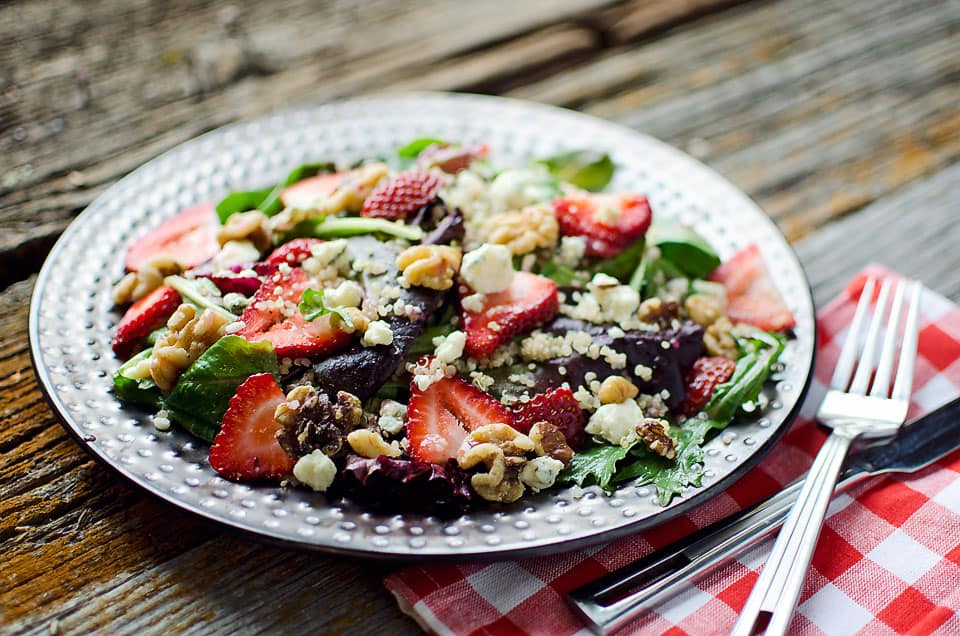 Strawberry & Gorgonzola Quinoa Salad - Krafted Koch