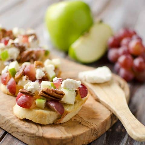 Harvest Fruit, Goat Cheese & Pecan Crostinis