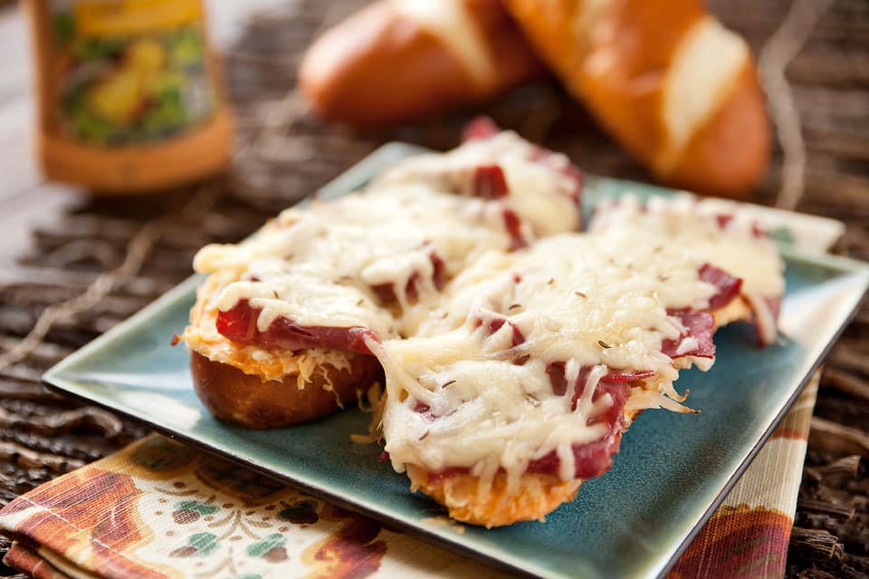 Cheesy Reuben Pretzel Bread - Krafted Koch