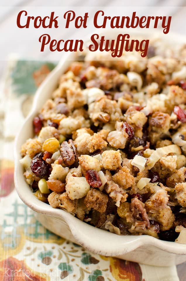 Crock Pot Cranberry Pecan Stuffing - Krafted Koch - A light and easy stuffing recipe made in your slow cooker perfect for a Thanksgiving side dish!