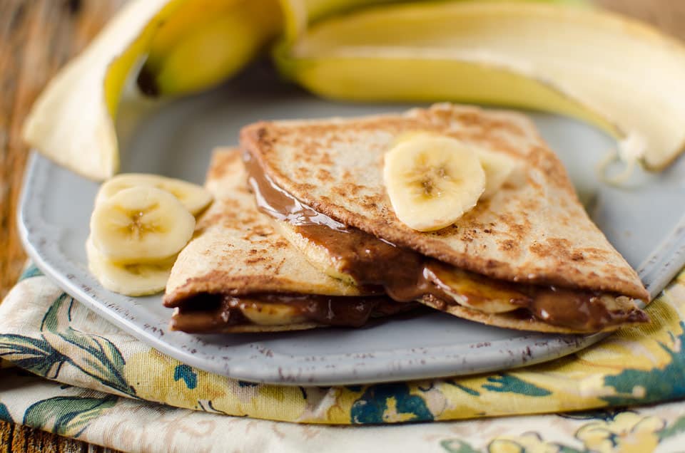 Healthy Chocolate & Banana Quesadilla Recipe - Krafted Koch - A quick and simple, 3-ingredient dessert or snack recipe that will fill you up and is still healthy!