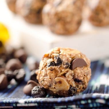 Dark Chocolate & Blueberry Energy Bites - Krafted Koch