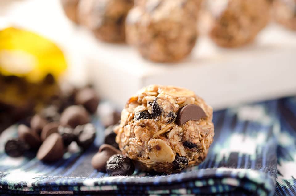 Dark Chocolate & Blueberry Energy Bites - Krafted Koch