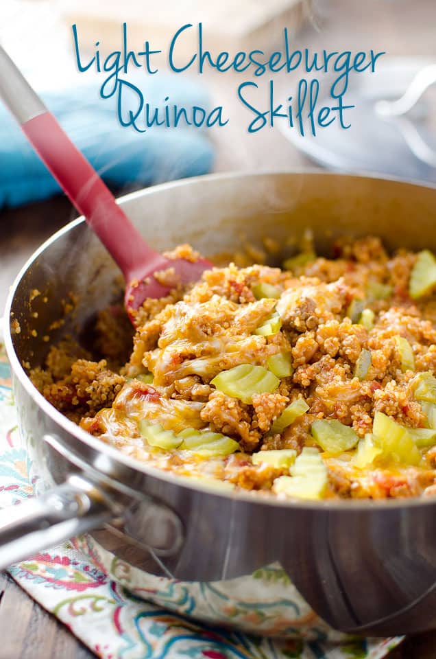 Light Cheeseburger Quinoa Skillet - A healthy dinner idea loaded with nutritious quinoa, lean meat and packed with bold cheeseburger flavor! #Healthy #Cheeseburger #Light #Dinner #Skillet