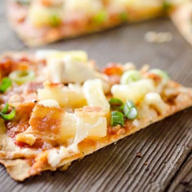 Light Pineapple, Chicken & Bacon Pizza