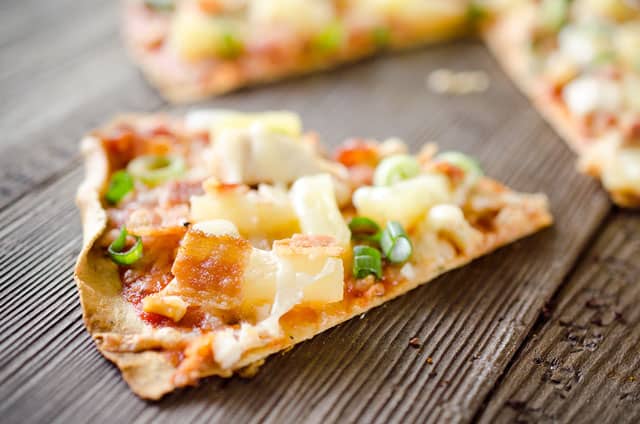 Light Pineapple, Chicken & Bacon Pizza