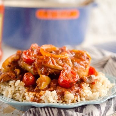 Rustic Italian Chicken Cacciatore is a hearty comfort food, made with Bertolli tomato & basil sauce, red wine and loads of vegetables. Served over brown rice, it is a dinner the whole family will love and you can feel good about! #Chicken #Italian #Rustic #Bertolli #Healthy #TasteOfItaly