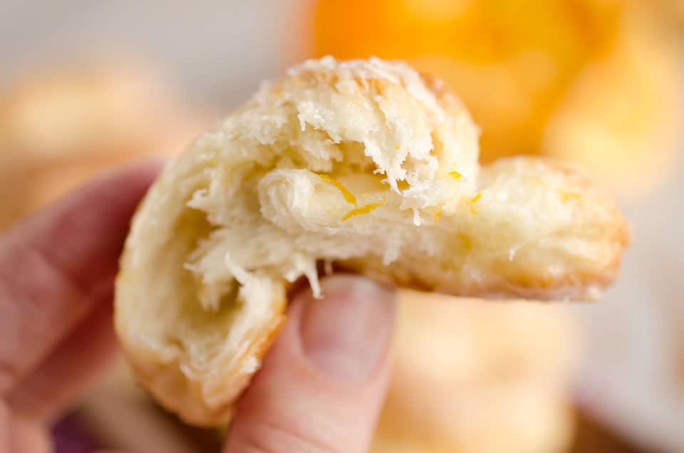 Sweet Roll Orange Knots are an easy and delicious breakfast idea that have all the flavors and light airy texture of a homemade dough, but are made easy with store-bought sweet roll dough!
