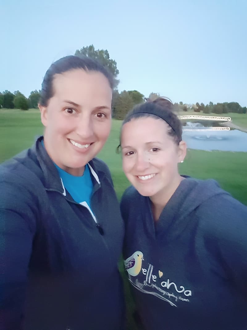 golfing-sisters