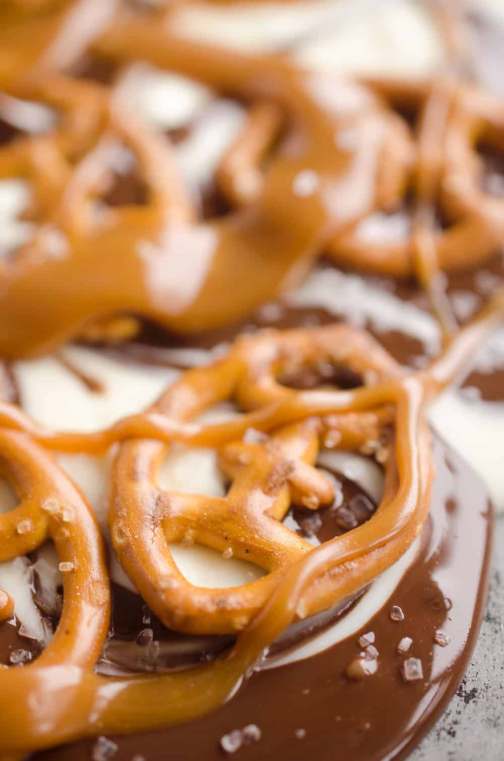 Salted Caramel & Pretzel Chocolate Bark | No-Bake Dessert