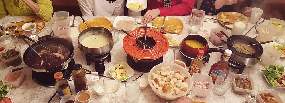 how to host the ultimate fondue dinner