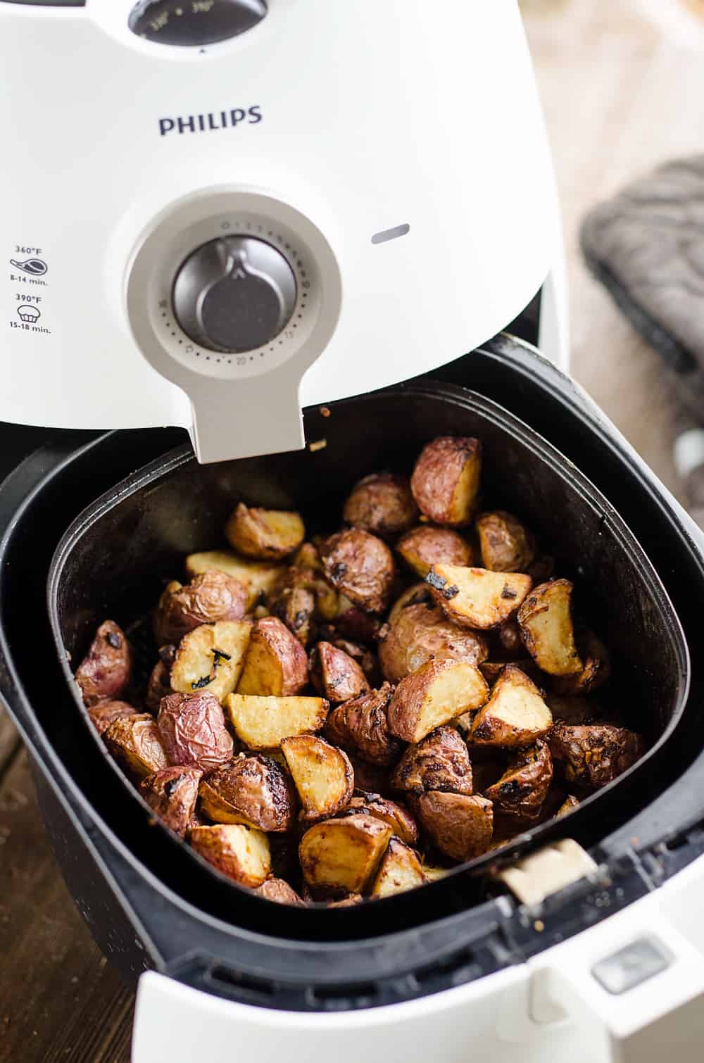 Airfryer Crispy Roasted Onion Potatoes - 20 Minute Recipe