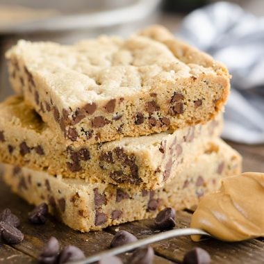 Peanut Butter Chocolate Chip Cookie Bars served