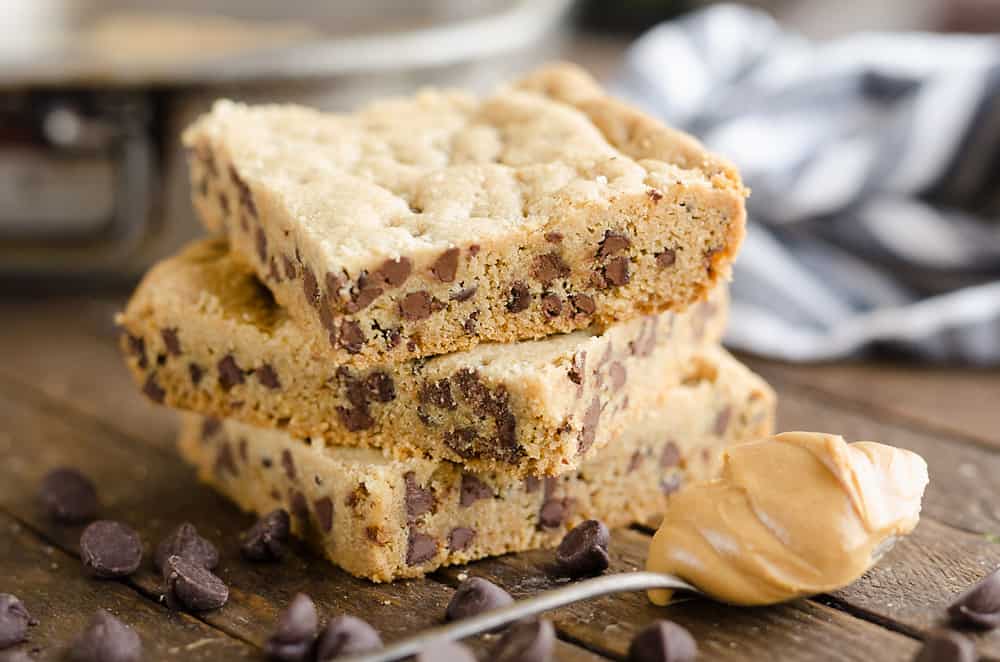 Peanut Butter Chocolate Chip Cookie Bars served