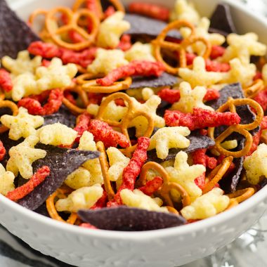 Easy Patriotic Snack Mix bowl