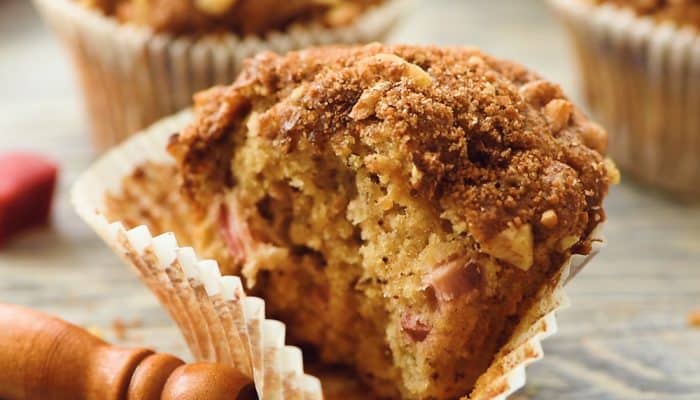 Rhubarb Streusel Muffins bite