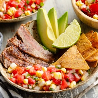 Garden Salsa Steak Bowl served with chips