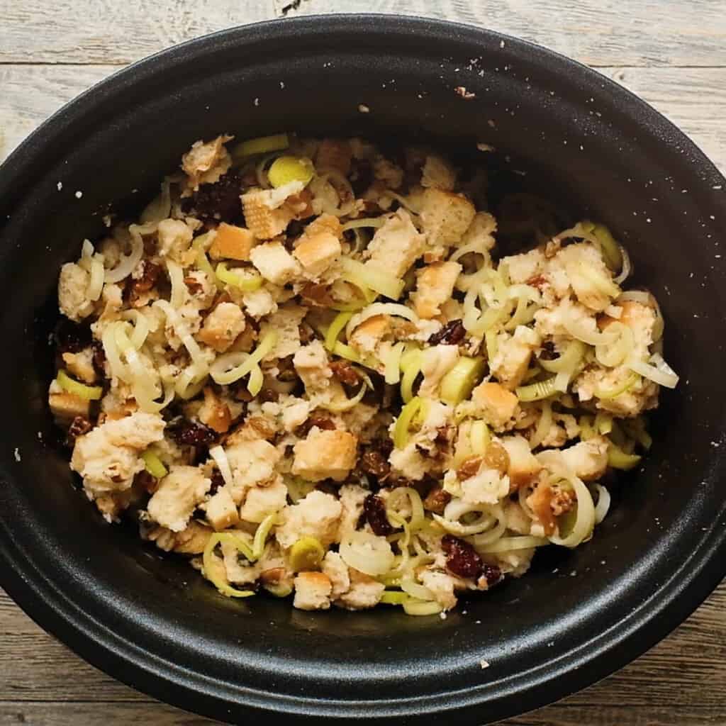cranberry and leek stuffing in crock pot