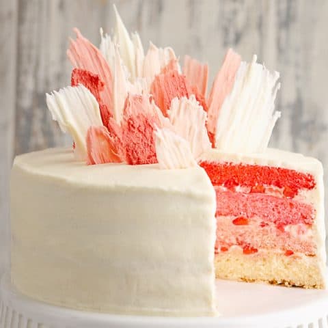 Featured image of post How to Make Strawberry Flower Inside Cake