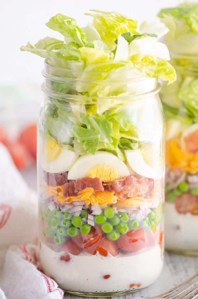 How to Make Layered Lunches (Mason Jar Salads)