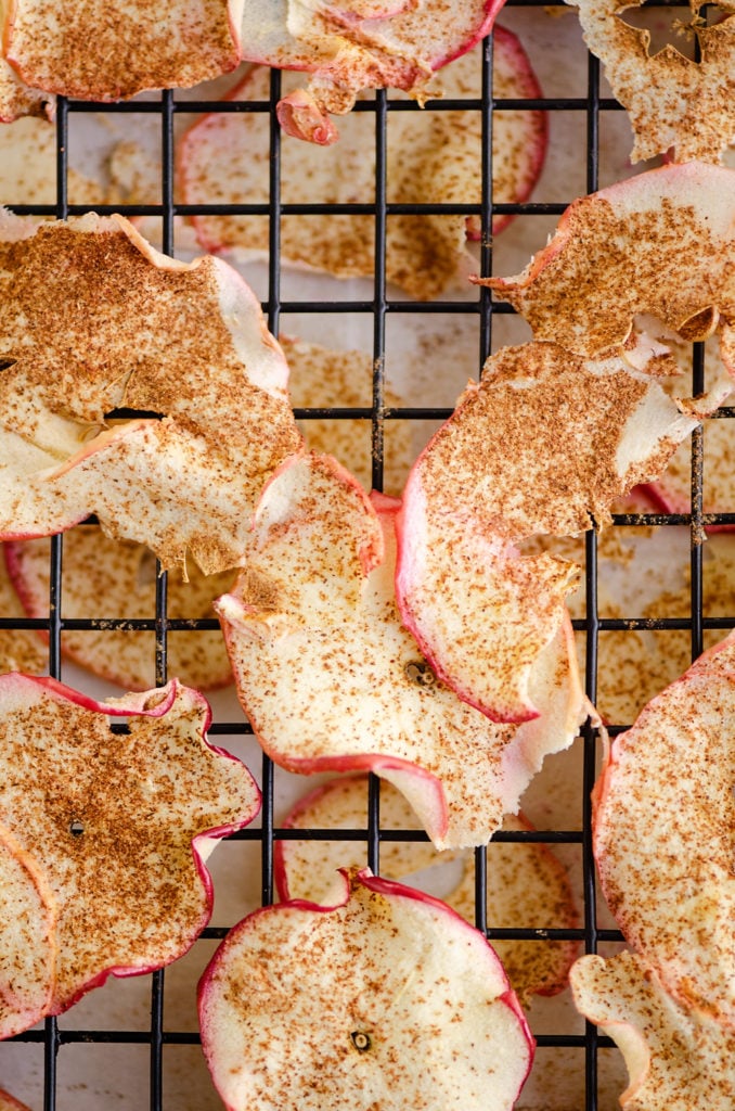 baked apple chips on cooling rack