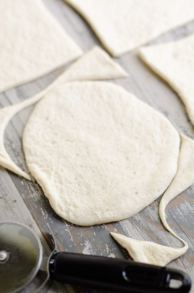 cutting store bought pizza crust for air fryer calzones