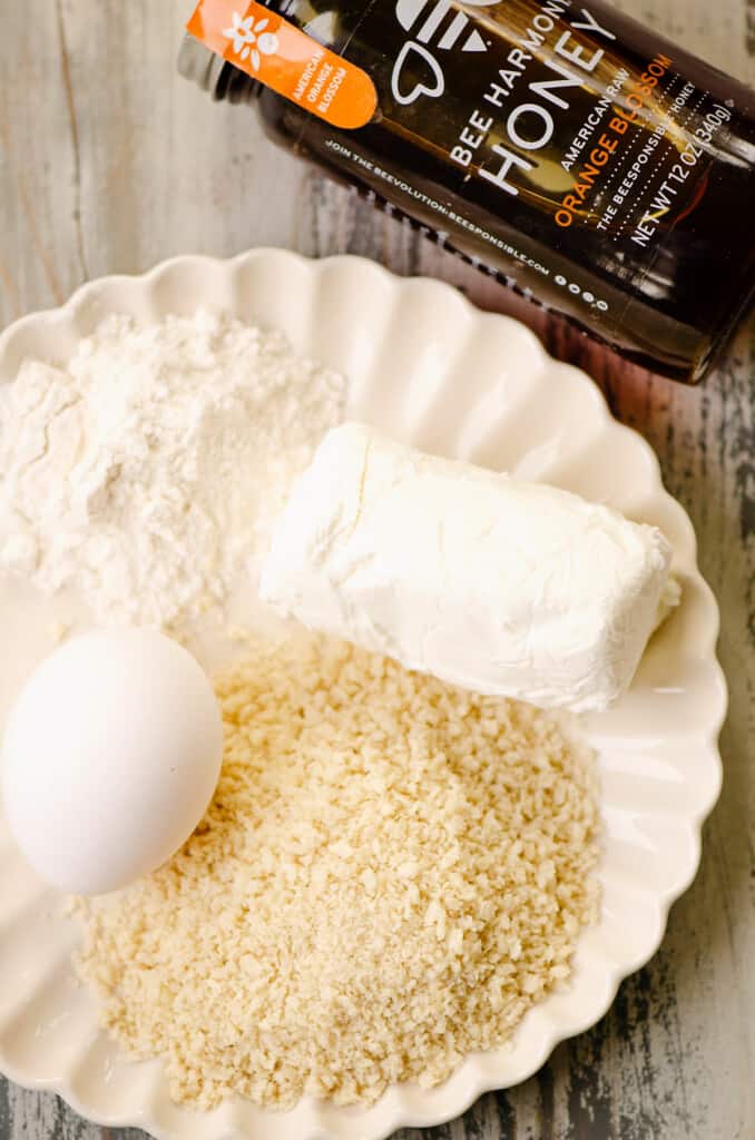 goat cheese balls ingredients on plate