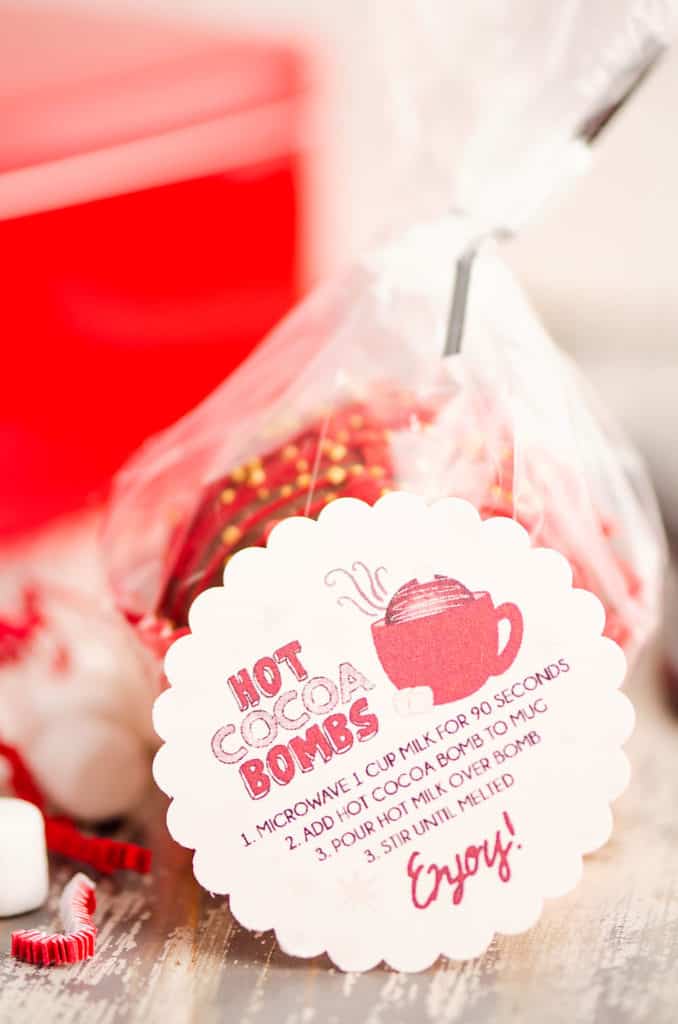 scalloped circle hot cocoa bomb label with packaged treat