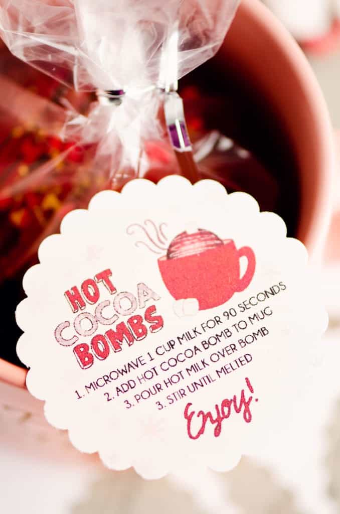 scalloped circle hot cocoa bomb label in coffee mug