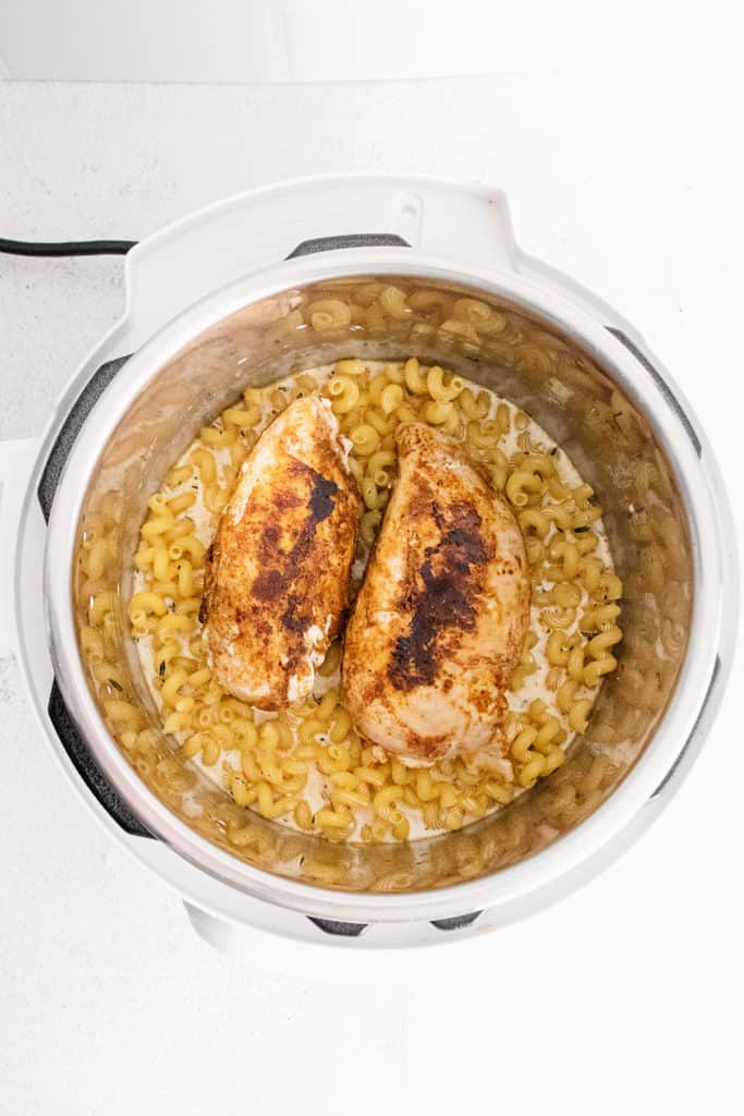 blackened chicken breasts in pressure cooker with pasta