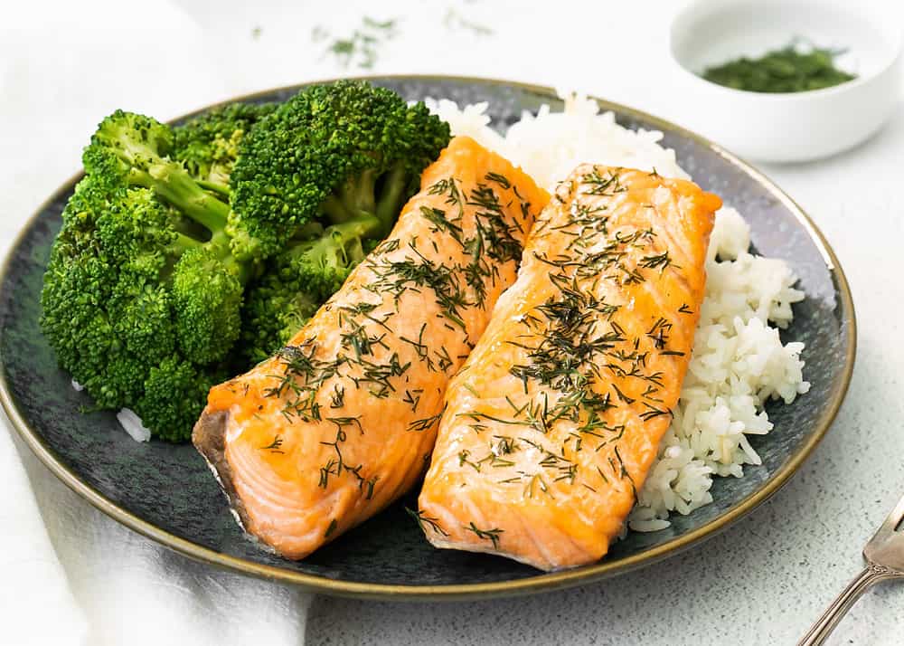 Air Fryer Salmon With Lemon And Dill - The Creative Bite