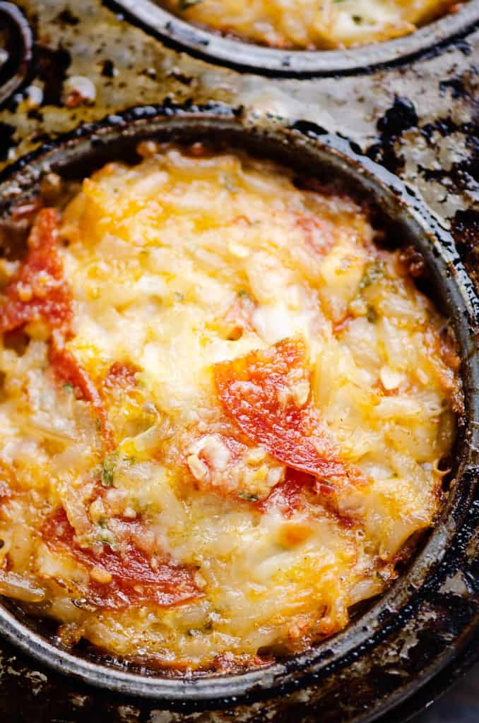 cheesy pizza rice muffin in pan