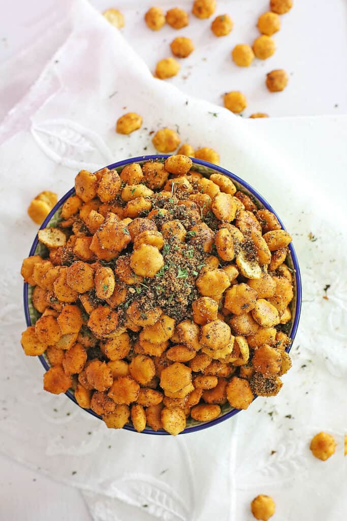 Taco Oyster Crackers in bowl on white linen