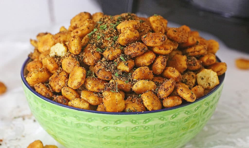 Taco Oyster Crackers in green bowl on table