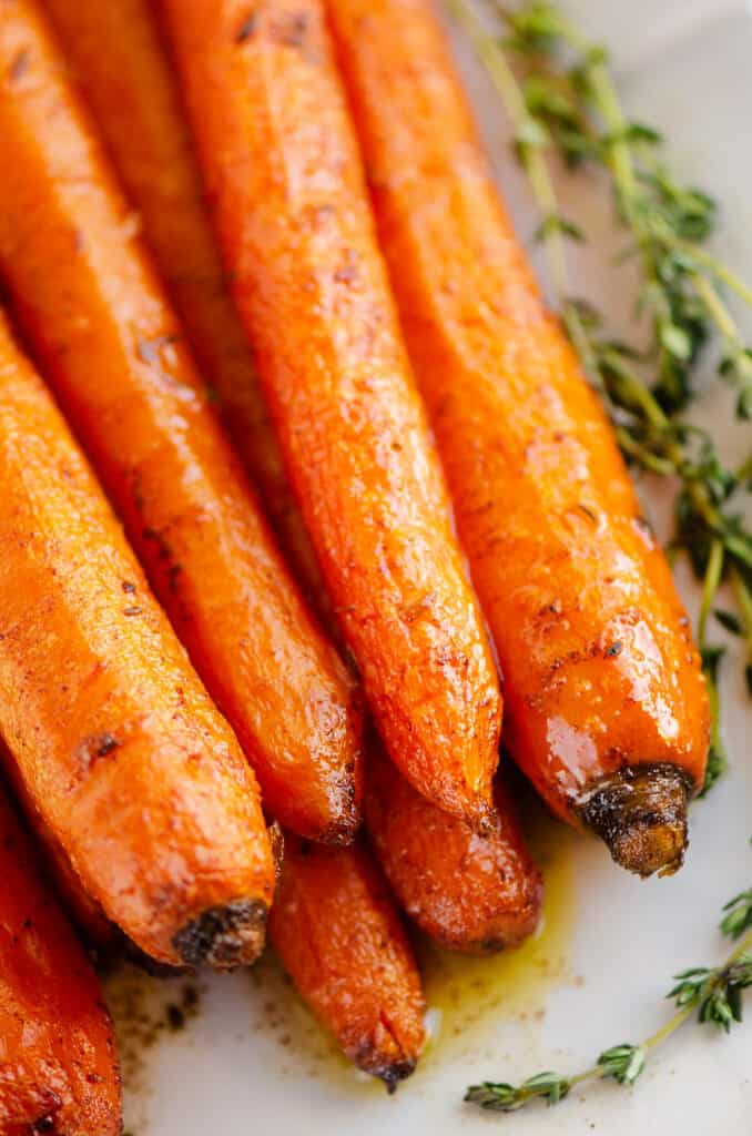 brown butter roasted carrots with thyme