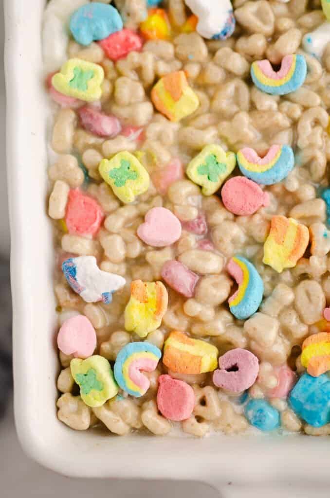 lucky charms cereal bars in pan