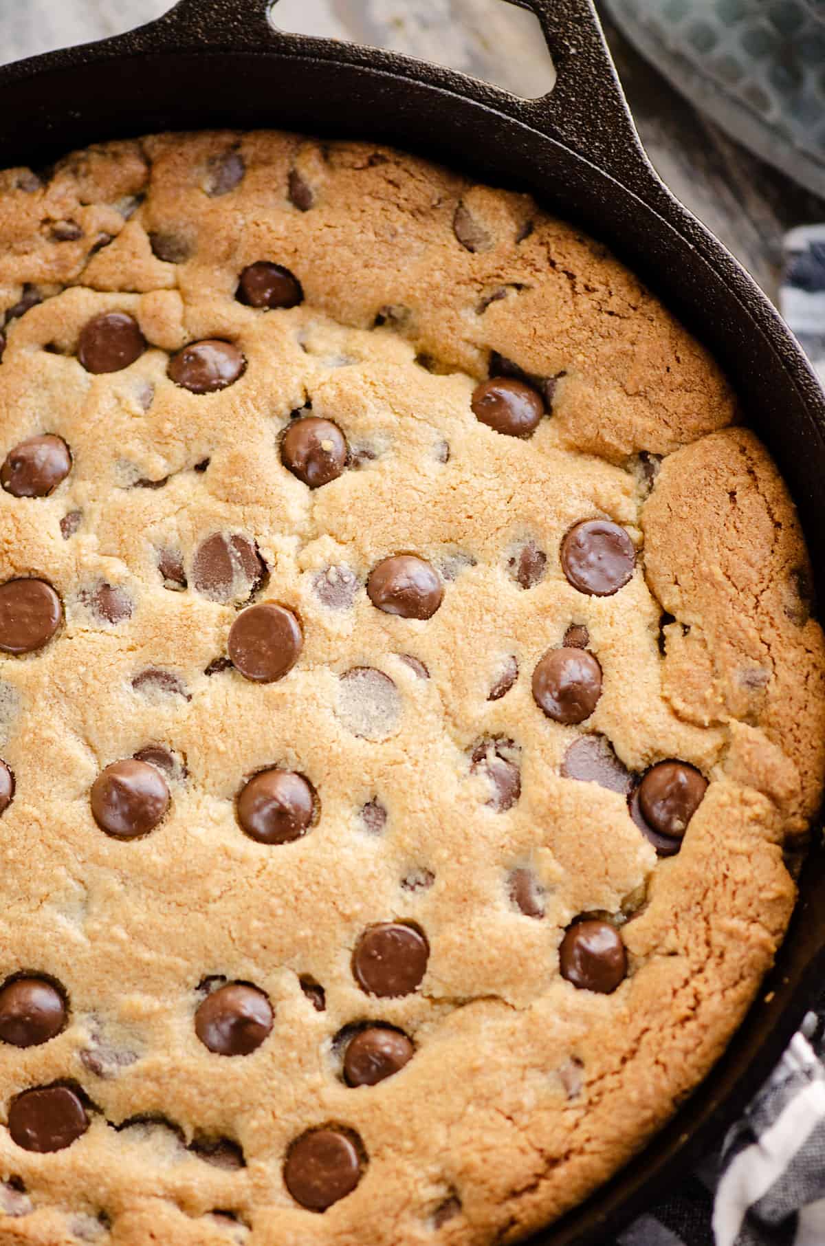 chocolate chip cast iron skillet cookie