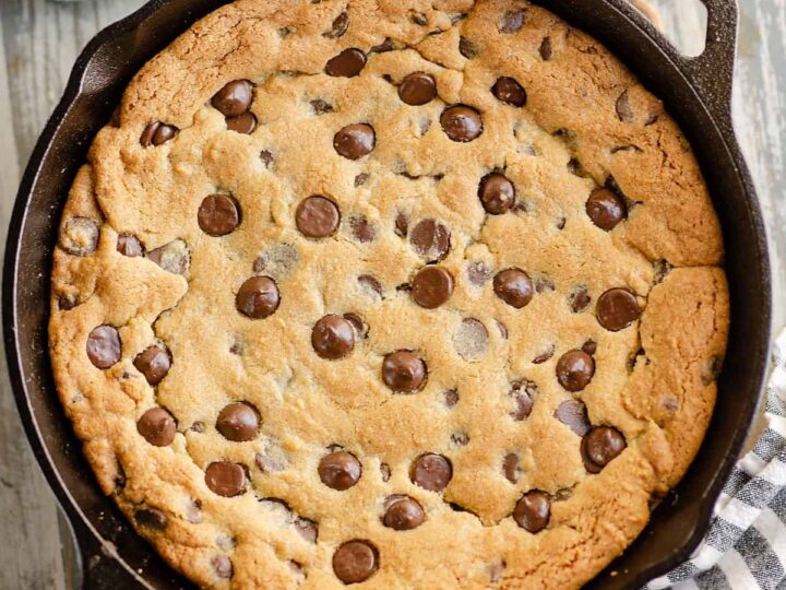 https://www.thecreativebite.com/wp-content/uploads/2023/02/Skillet-Chocolate-Chip-Cookies-feature-720x540.jpg