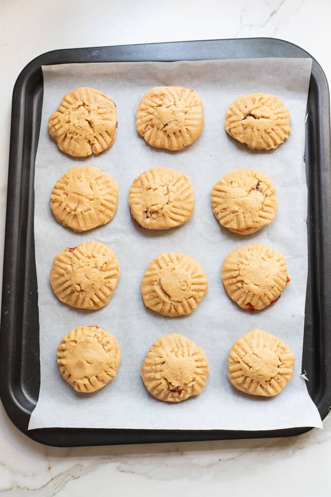 peanut butter cookies stuffed with jelly