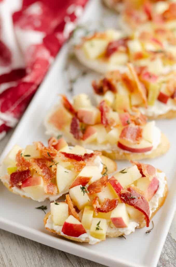 apple bacon bruschetta served on platter