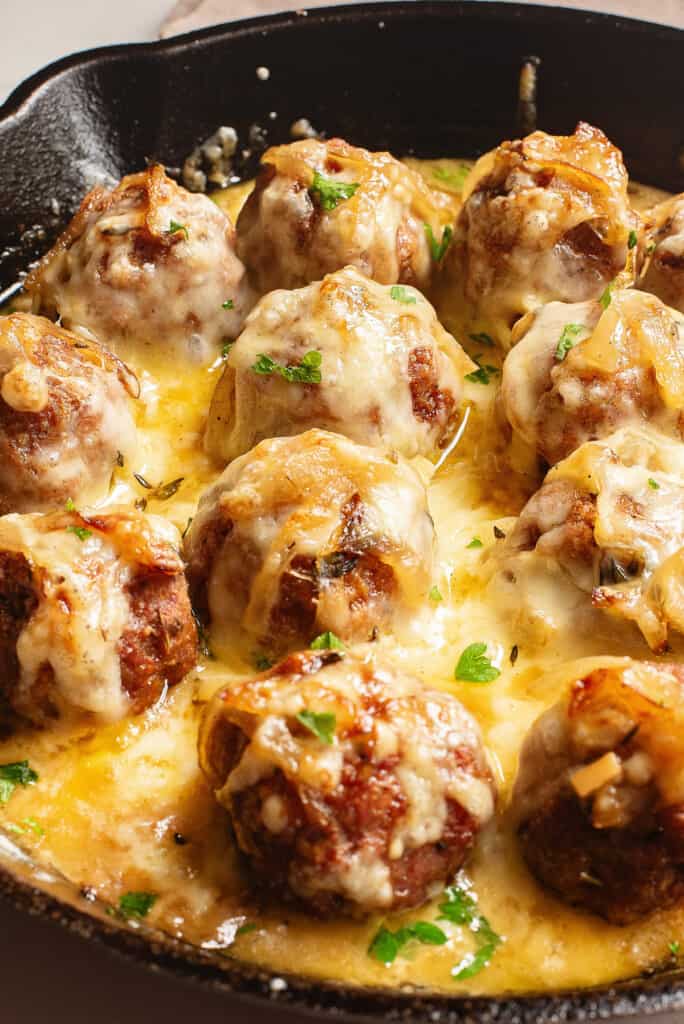 Cheesy French onion meatballs with thyme