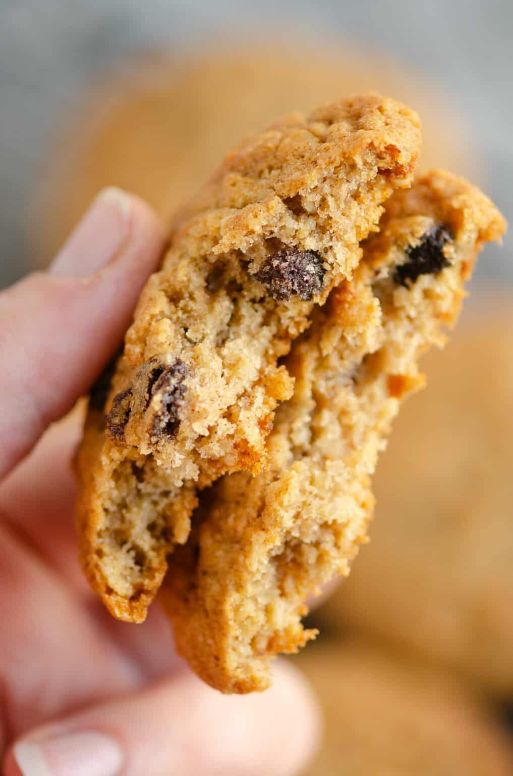 Best Oatmeal Raisin Cookies