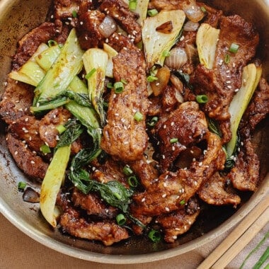 oyster beef and Bok choy in pan